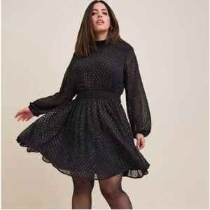 ✨Torrid Mini Clip Dot Blouson Sleeve Dress